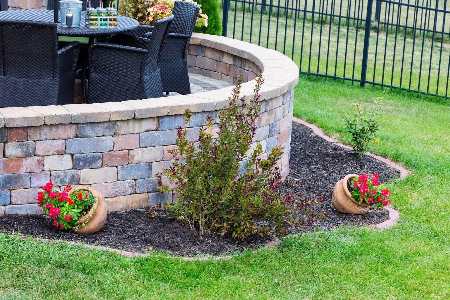 Maximize Your Outdoor Space: Retaining Wall Ideas for Sloped Yards
