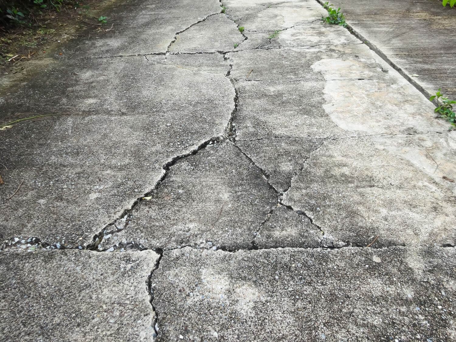 3 Signs It’s Time To Replace My Driveway