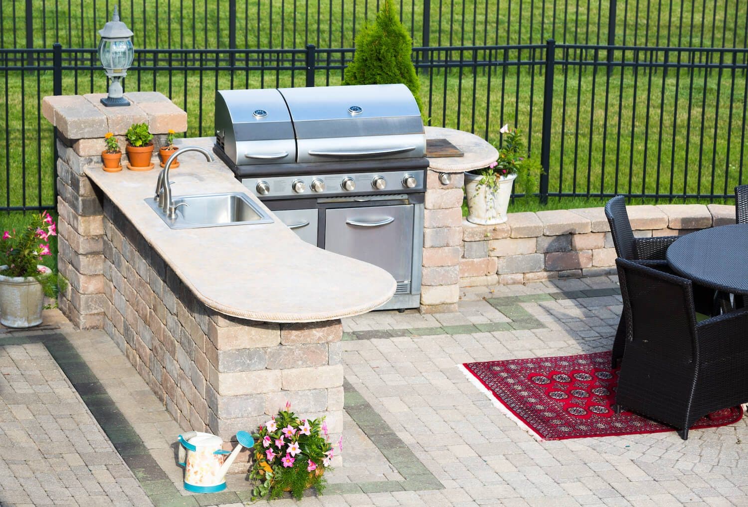 Under the Sun and Stars: Transform Your Backyard With an Outdoor Kitchen