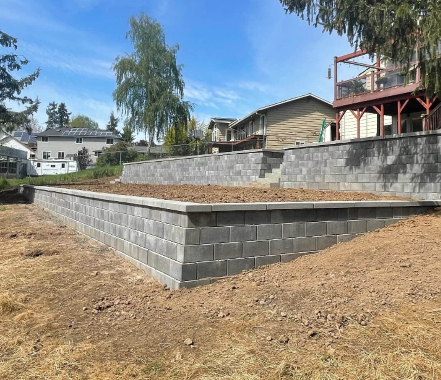 Top 5 Reasons to Build a Retaining Wall