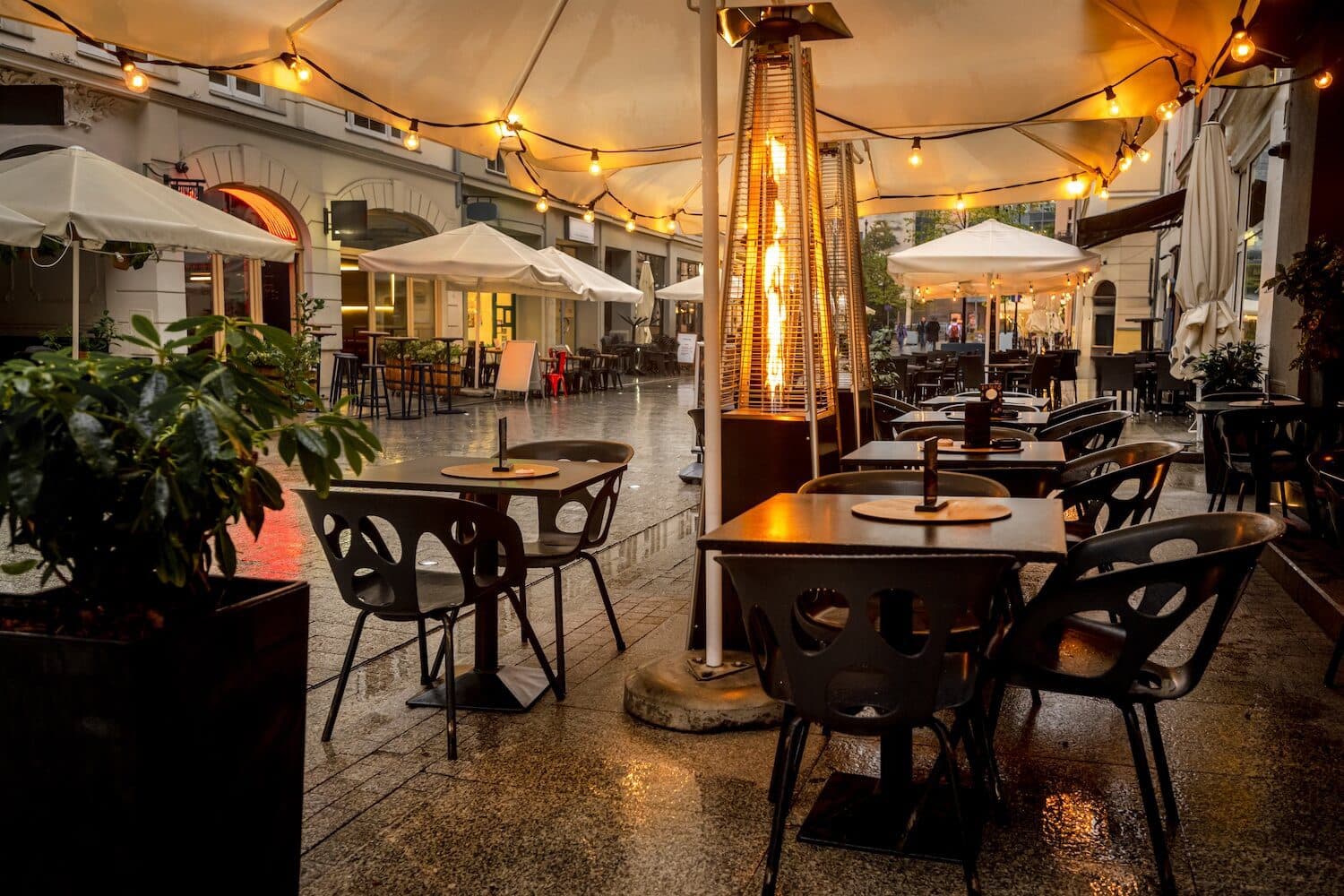 Patio Designs: Build Your Instagram-Worthy Commercial Backyard Space with Pavers