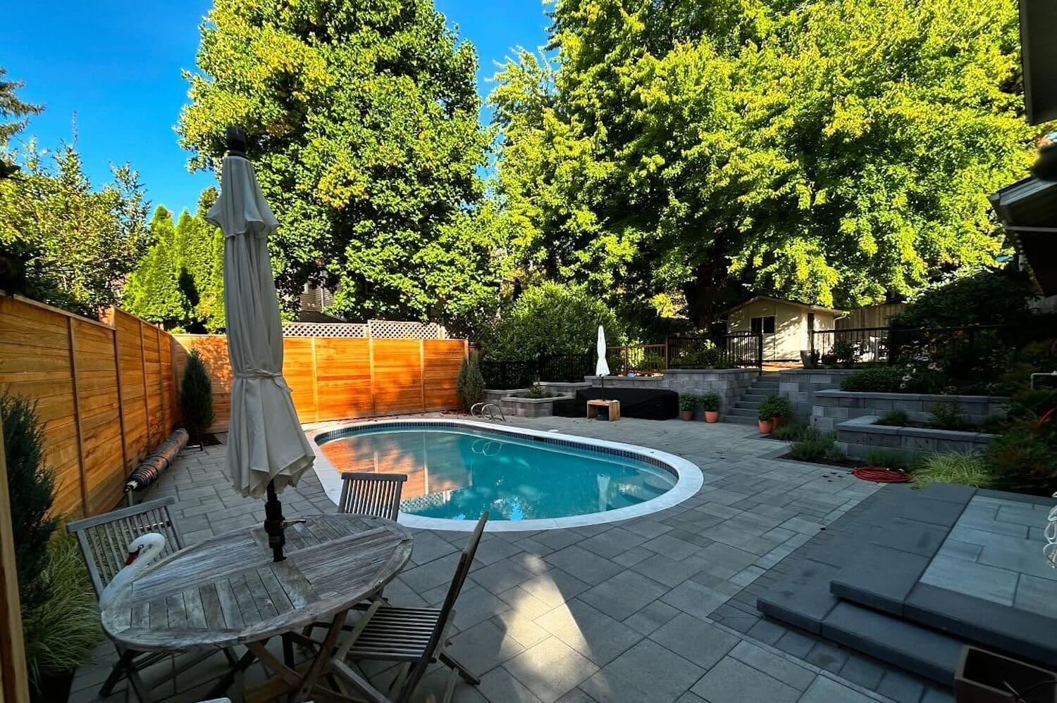 Create a Timeless Natural Pool Deck Backyard: How Pool Pavers Combine Beauty & Durability