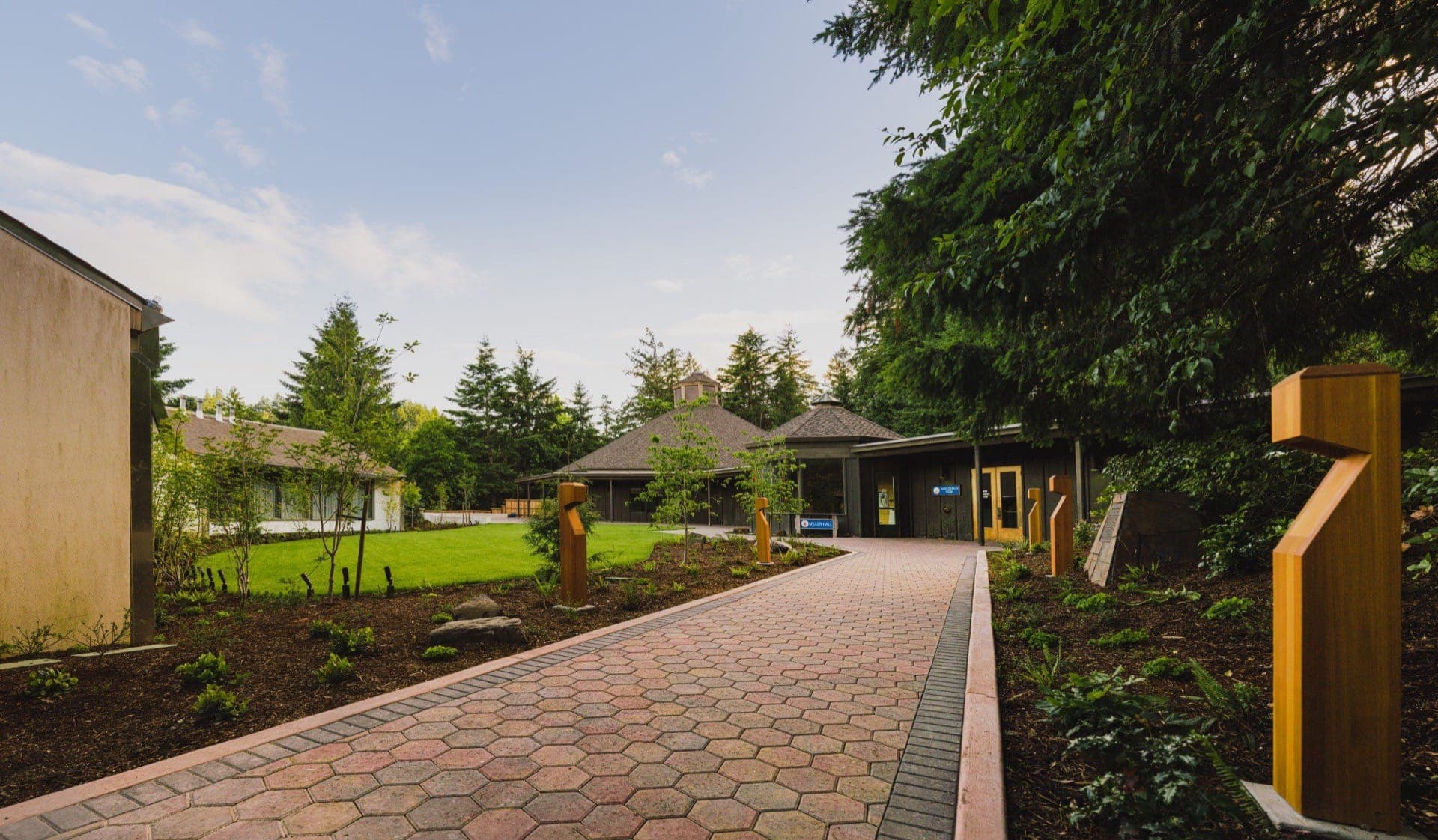 How Do I Choose the Best Pro Walkway Paver Installers Near Me?