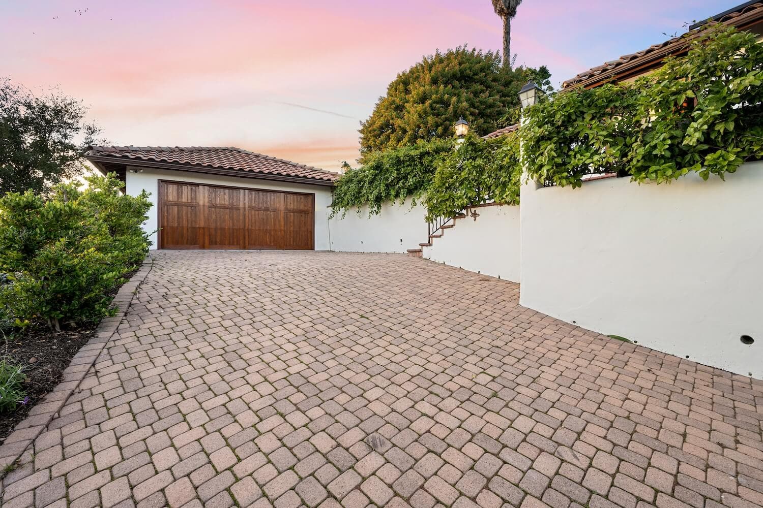 Quality Landscaping and The Value of Paver Driveways: Boost Resale Value Without Big Renovations